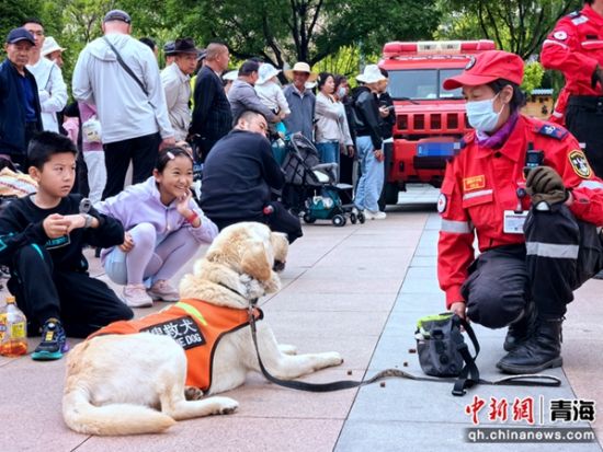 图为活动现场。李隽 摄
