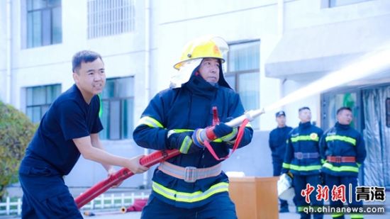 图为大练兵活动现场。青海省戒毒管理局 供图